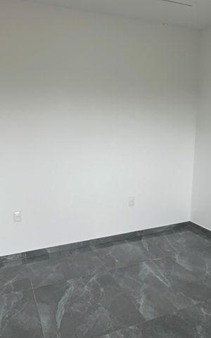 Casa para alugar com 350m², 2 quartos e 3 vagas