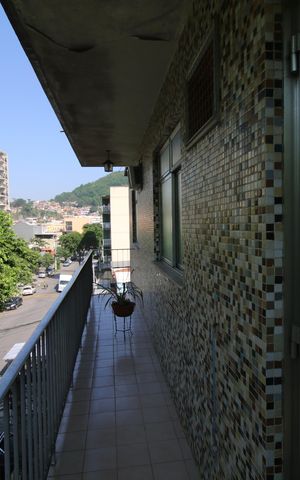 Apartamento à venda com 105m², 2 quartos e 1 vagaVaranda