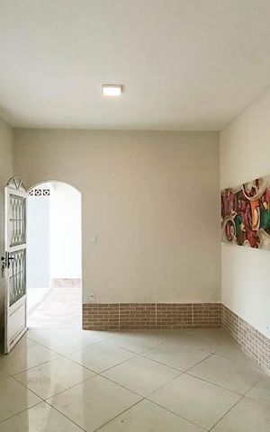 Casa à venda com 140m², 3 quartos e 3 vagas Casa à venda com 140m², 3 quartos e 3 vagasSala