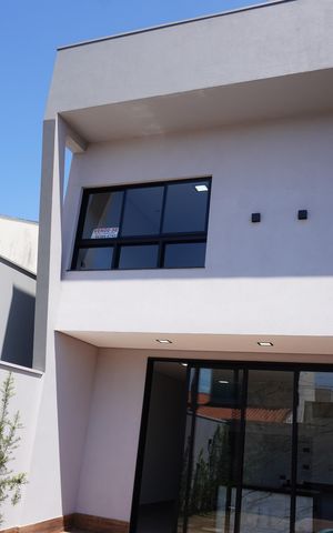 Casa à venda com 160m², 3 quartos e 2 vagasQuintal