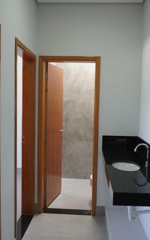 Casa à venda com 160m², 3 quartos e 2 vagasBanheiro Corredor