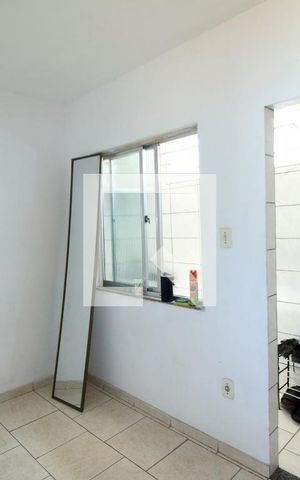 Apartamento para alugar com 30m², 3 quartos e sem vaga