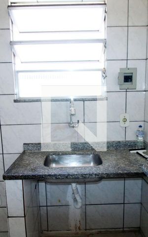 Apartamento para alugar com 30m², 3 quartos e sem vaga