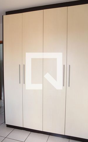 Apartamento à venda com 80m², 3 quartos e 1 vagaQuarto 02