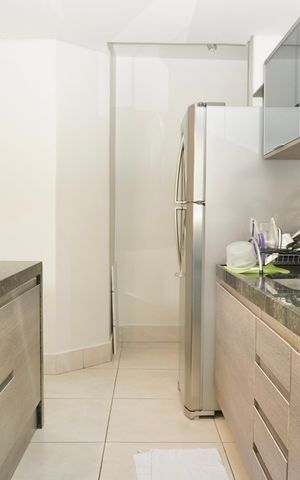 Apartamento para alugar com 70m², 2 quartos e 2 vagas Apartamento para alugar com 70m², 2 quartos e 2 vagasCozinha e Área de Serviço