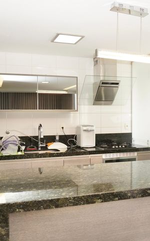 Apartamento para alugar com 70m², 2 quartos e 2 vagas Apartamento para alugar com 70m², 2 quartos e 2 vagasCozinha e Área de Serviço