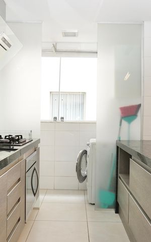Apartamento para alugar com 70m², 2 quartos e 2 vagas Apartamento para alugar com 70m², 2 quartos e 2 vagasCozinha e Área de Serviço