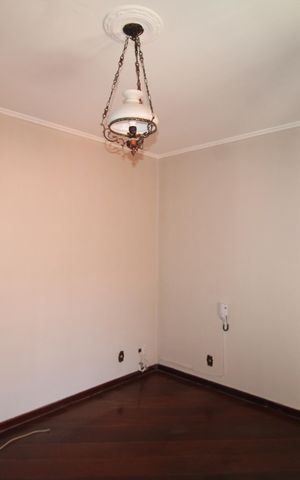 Casa para alugar com 220m², 5 quartos e 2 vagasSuíte