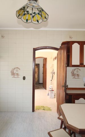 Casa para alugar com 220m², 5 quartos e 2 vagasCozinha