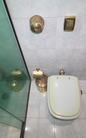 Casa para alugar com 220m², 5 quartos e 2 vagasBanheiro Social