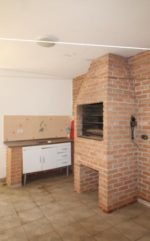 Casa para alugar com 220m², 5 quartos e 2 vagasÁrea de Serviço