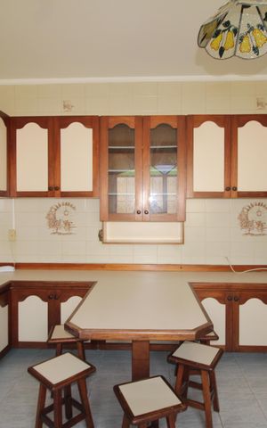 Casa para alugar com 220m², 5 quartos e 2 vagasCozinha