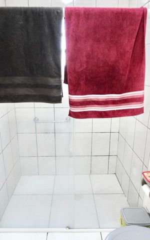 Casa à venda com 210m², 6 quartos e 4 vagas Casa à venda com 210m², 6 quartos e 4 vagasBanheiro 1