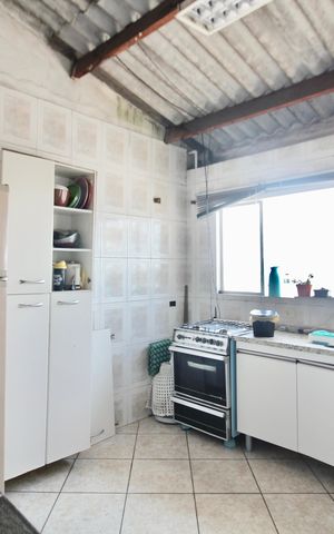 Casa à venda com 210m², 6 quartos e 4 vagas Casa à venda com 210m², 6 quartos e 4 vagasCozinha