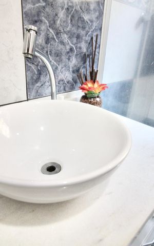 Casa à venda com 210m², 6 quartos e 4 vagas Casa à venda com 210m², 6 quartos e 4 vagasBanheiro 4