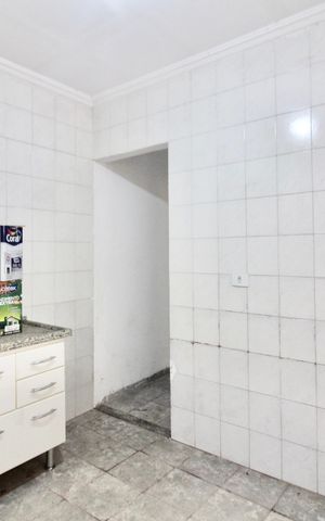 Casa à venda com 210m², 6 quartos e 4 vagas Casa à venda com 210m², 6 quartos e 4 vagasCozinha