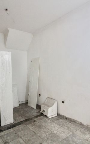 Casa à venda com 210m², 6 quartos e 4 vagas Casa à venda com 210m², 6 quartos e 4 vagasCozinha