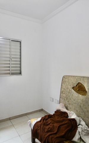 Casa à venda com 210m², 6 quartos e 4 vagas Casa à venda com 210m², 6 quartos e 4 vagasQuarto 5