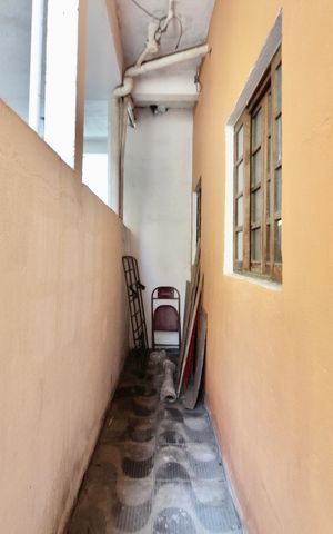 Casa à venda com 210m², 6 quartos e 4 vagas Casa à venda com 210m², 6 quartos e 4 vagasCorredor