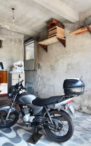 Casa à venda com 210m², 6 quartos e 4 vagas Casa à venda com 210m², 6 quartos e 4 vagasGaragem