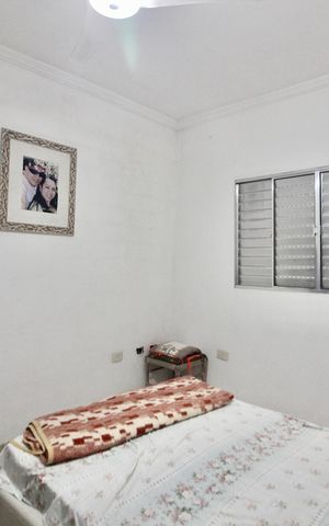 Casa à venda com 210m², 6 quartos e 4 vagas Casa à venda com 210m², 6 quartos e 4 vagasQuarto 6