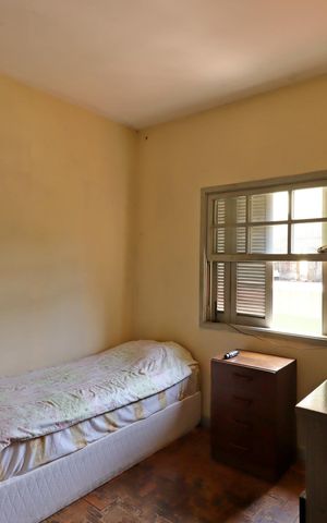 Casa à venda com 314m², 2 quartos e 6 vagasCasa 2 - Quarto 1