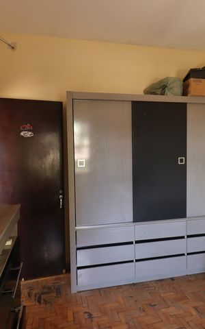 Casa à venda com 314m², 2 quartos e 6 vagasCasa 2 - Quarto 1