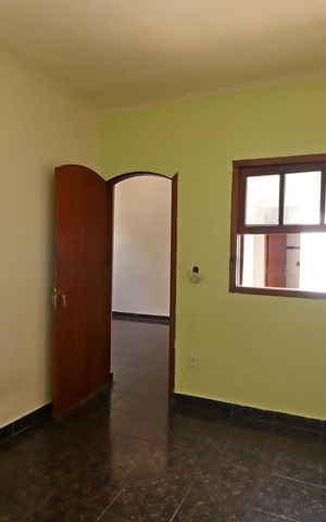 Casa à venda com 314m², 2 quartos e 6 vagasCasa 1 - Quarto 2