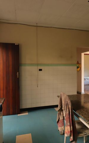 Casa à venda com 314m², 2 quartos e 6 vagasCasa 2 - Cozinha