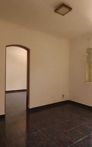 Casa à venda com 314m², 2 quartos e 6 vagasCasa 1 - Sala