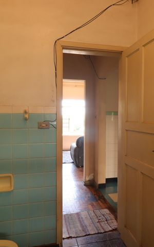 Casa à venda com 314m², 2 quartos e 6 vagasCasa 2 - Banheiro
