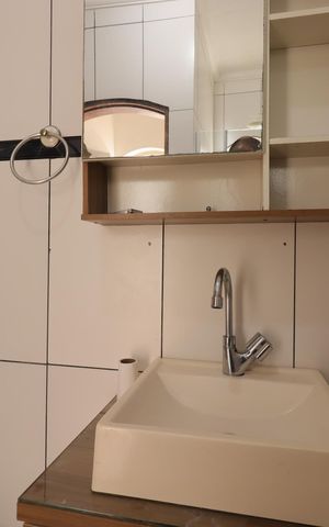 Casa à venda com 314m², 2 quartos e 6 vagasCasa 1 - Banheiro