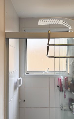Apartamento à venda com 49m², 2 quartos e 1 vaga Apartamento à venda com 49m², 2 quartos e 1 vagaBanheiro Social