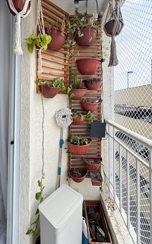Apartamento à venda com 49m², 2 quartos e 1 vaga Apartamento à venda com 49m², 2 quartos e 1 vagaSacada