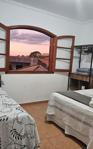 Casa à venda com 1050m², 4 quartos e 5 vagas Casa à venda com 1050m², 4 quartos e 5 vagasQuarto 4