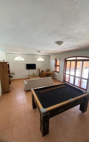 Casa à venda com 1050m², 4 quartos e 5 vagas Casa à venda com 1050m², 4 quartos e 5 vagasSala