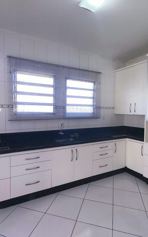 Casa para alugar com 200m², 2 quartos e 1 vagaCozinha