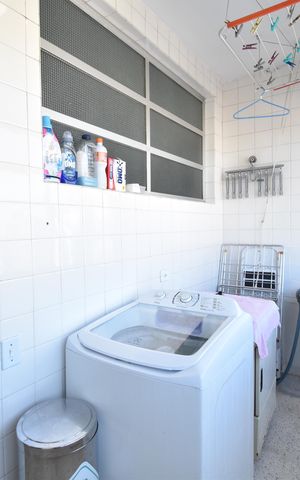 Apartamento à venda com 219m², 3 quartos e sem vagaÁrea de Serviço
