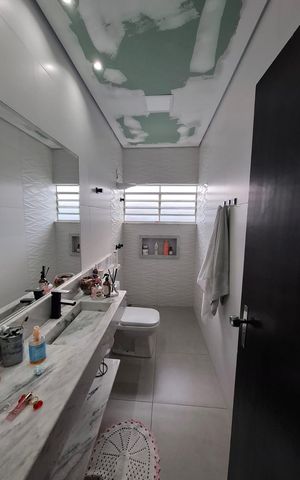 Casa para alugar com 155m², 3 quartos e 3 vagas Casa para alugar com 155m², 3 quartos e 3 vagasBanheiro