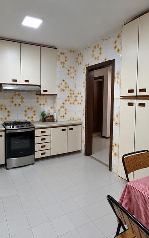 Casa para alugar com 155m², 3 quartos e 3 vagas Casa para alugar com 155m², 3 quartos e 3 vagasCozinha