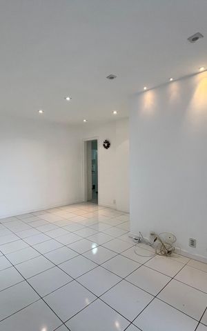 Apartamento para alugar com 90m², 2 quartos e 1 vaga