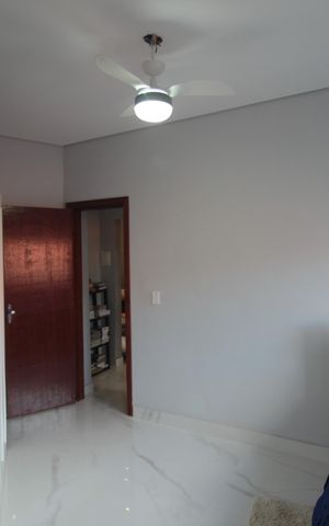 Casa à venda com 290m², 3 quartos e 3 vagasQuarto 2