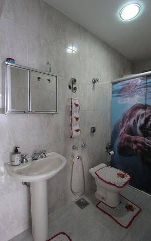 Casa à venda com 290m², 3 quartos e 3 vagasBanheiro Social 3