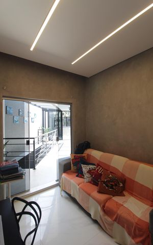 Casa à venda com 290m², 3 quartos e 3 vagasEscritório