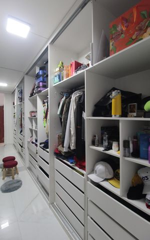 Casa à venda com 290m², 3 quartos e 3 vagasCloset da Suite