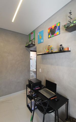 Casa à venda com 290m², 3 quartos e 3 vagasEscritório