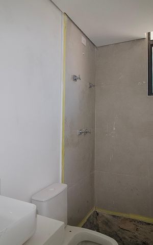 Apartamento à venda com 91m², 2 quartos e 2 vagasSuíte 1 - Banheiro