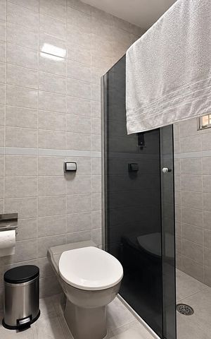 Casa à venda com 141m², 3 quartos e sem vaga Casa à venda com 141m², 3 quartos e sem vagaBanheiro 1