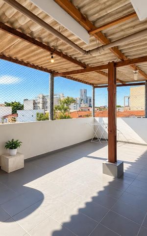Casa à venda com 141m², 3 quartos e sem vaga Casa à venda com 141m², 3 quartos e sem vagaVaranda