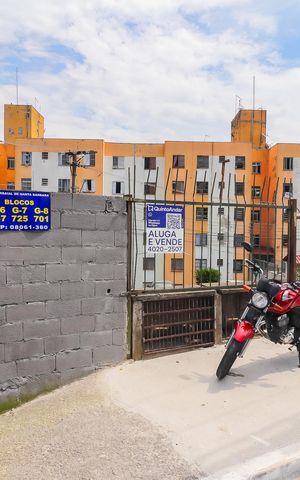 Apartamento para alugar com 50m², 2 quartos e 1 vaga Apartamento para alugar com 50m², 2 quartos e 1 vagaFachada